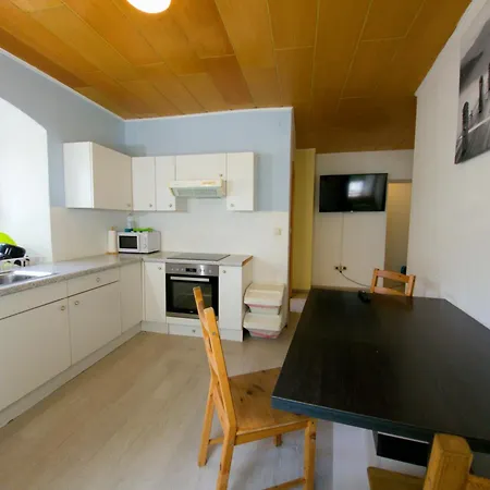 In Gruener Umgebung Daire