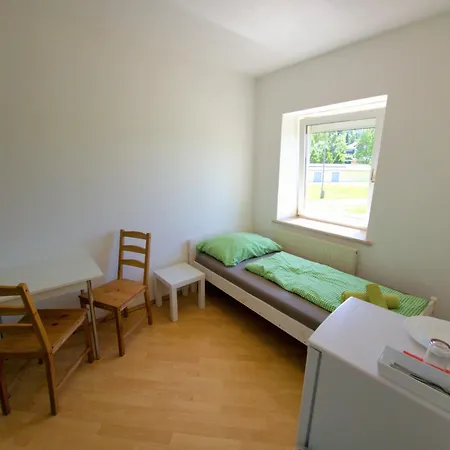 In Gruener Umgebung Daire