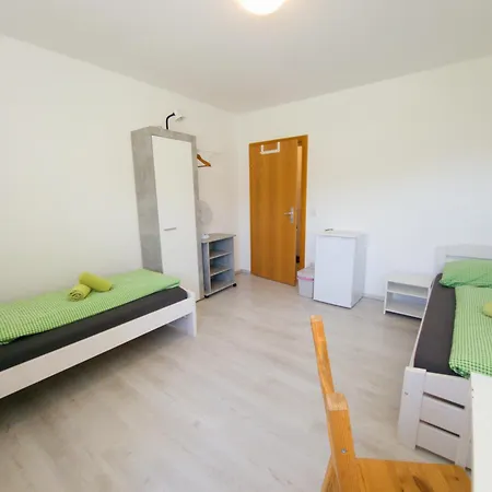In Gruener Umgebung *